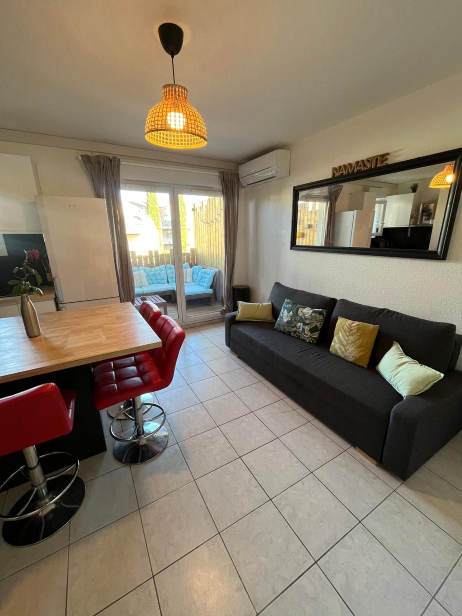 Appartement Joli T2/ Tram/ Clim/ Parking/ Wifi/ Piscine à Montpellier Extérieur photo