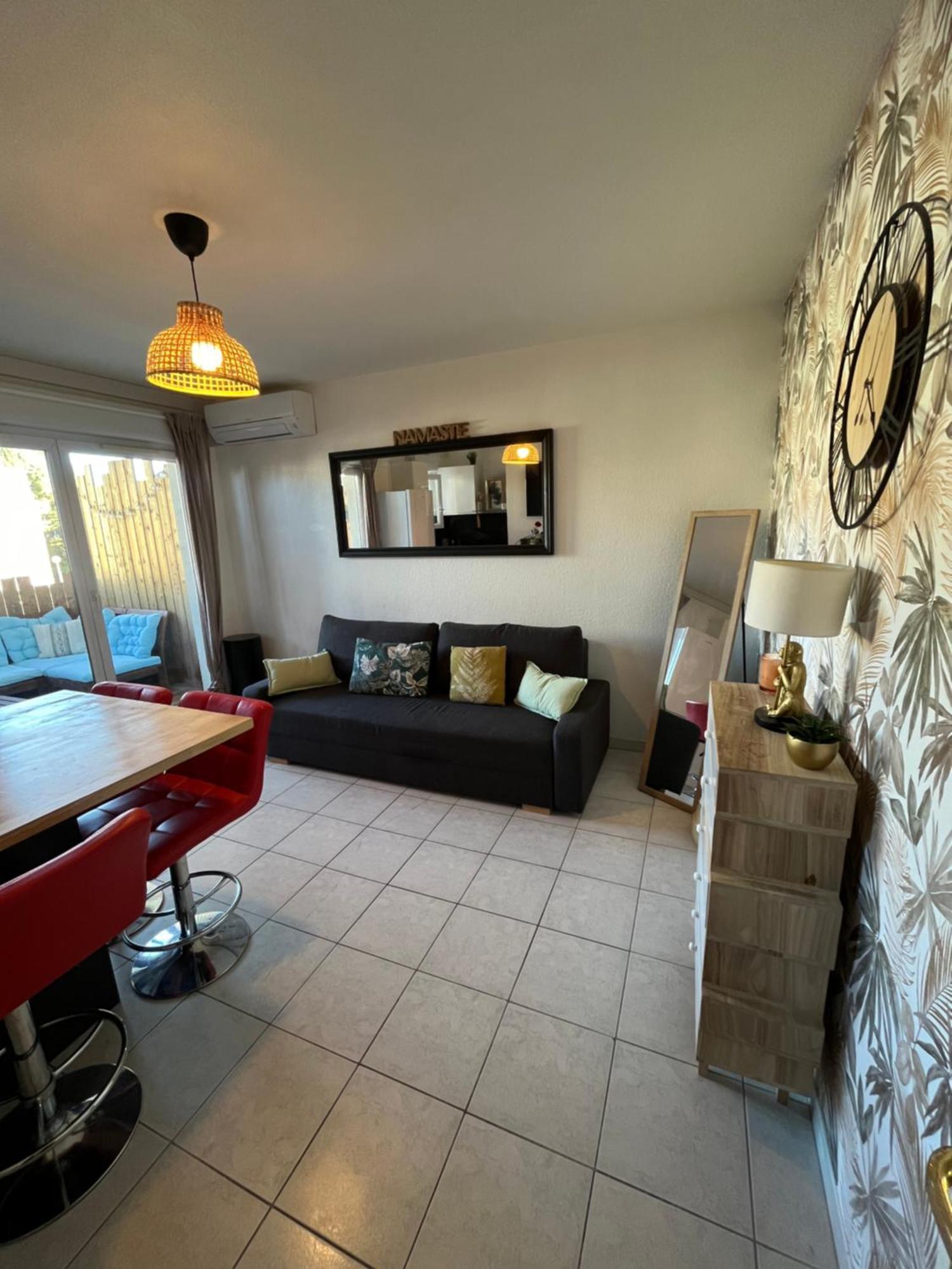 Appartement Joli T2/ Tram/ Clim/ Parking/ Wifi/ Piscine à Montpellier Extérieur photo