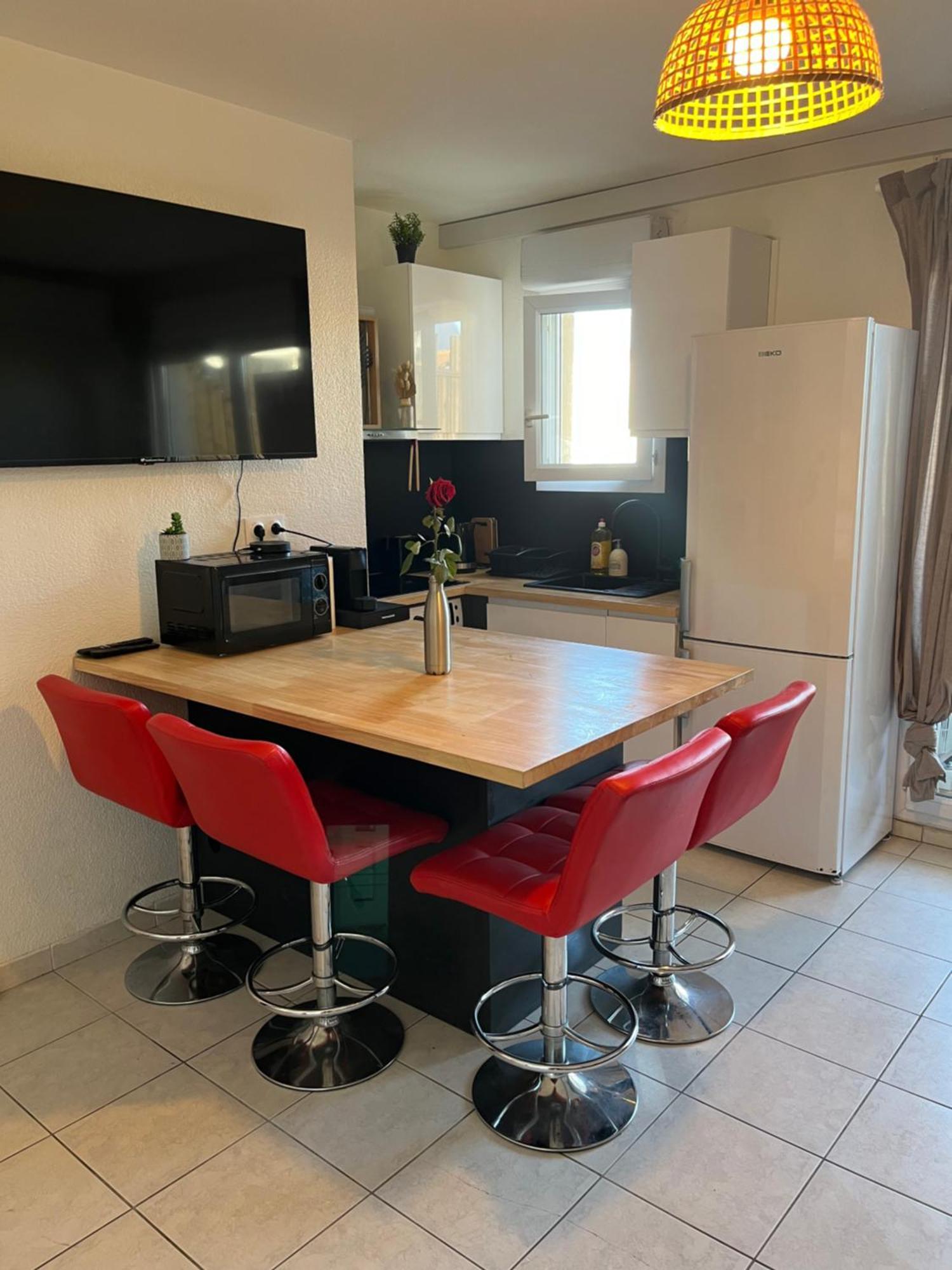 Appartement Joli T2/ Tram/ Clim/ Parking/ Wifi/ Piscine à Montpellier Extérieur photo